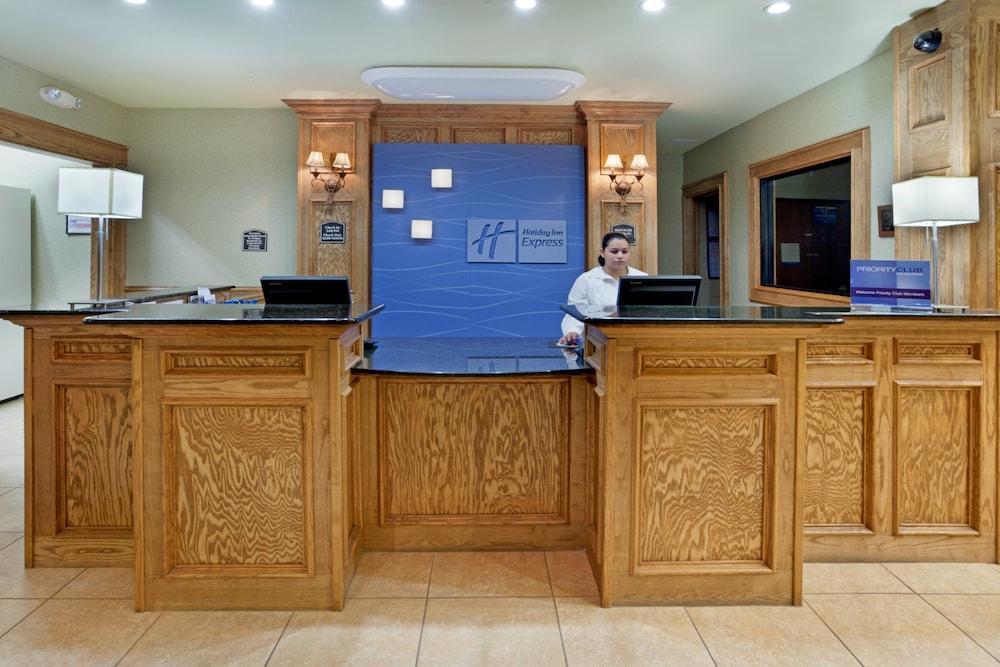 Holiday Inn Express Hotel & Suites Zapata By Ihg Exteriör bild