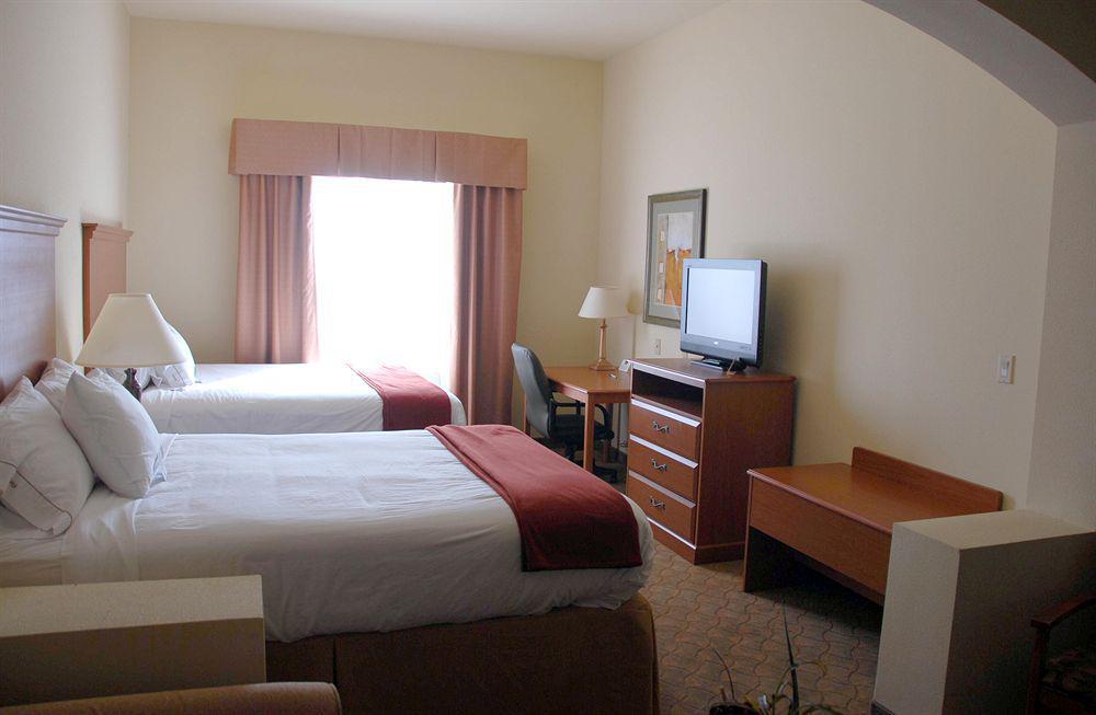 Holiday Inn Express Hotel & Suites Zapata By Ihg Exteriör bild
