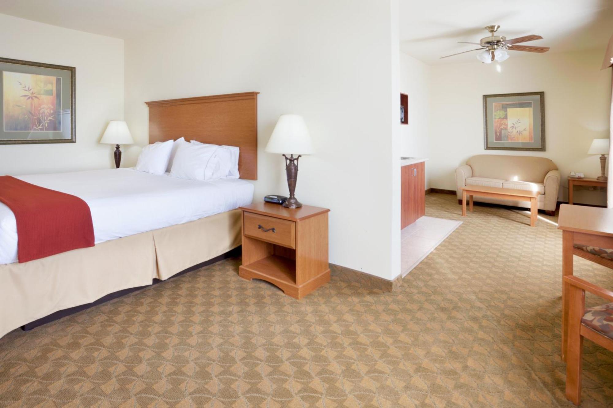 Holiday Inn Express Hotel & Suites Zapata By Ihg Exteriör bild