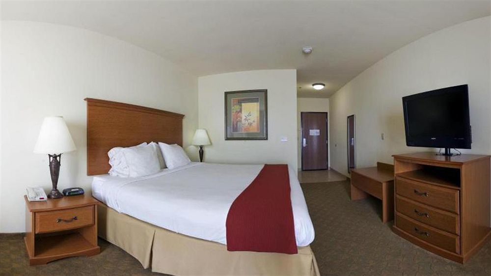 Holiday Inn Express Hotel & Suites Zapata By Ihg Exteriör bild