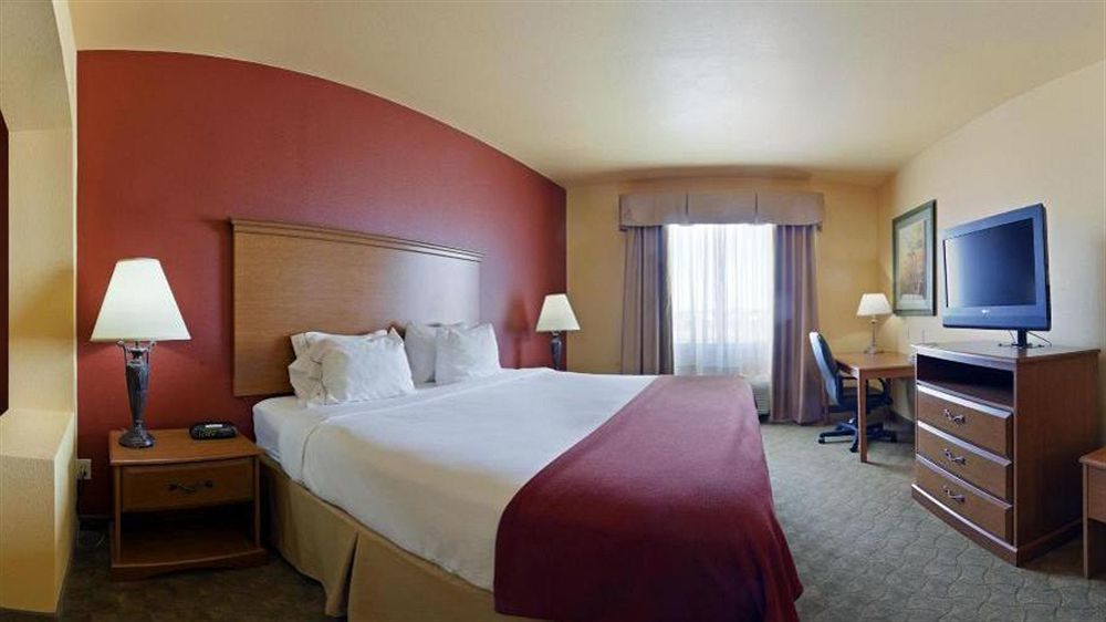 Holiday Inn Express Hotel & Suites Zapata By Ihg Exteriör bild